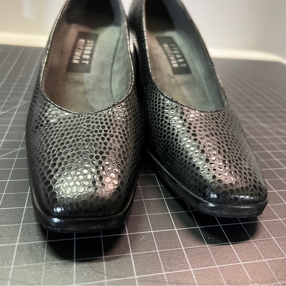 EUC Stuart Weitzman leather block heel pumps - Picture 4 of 7
